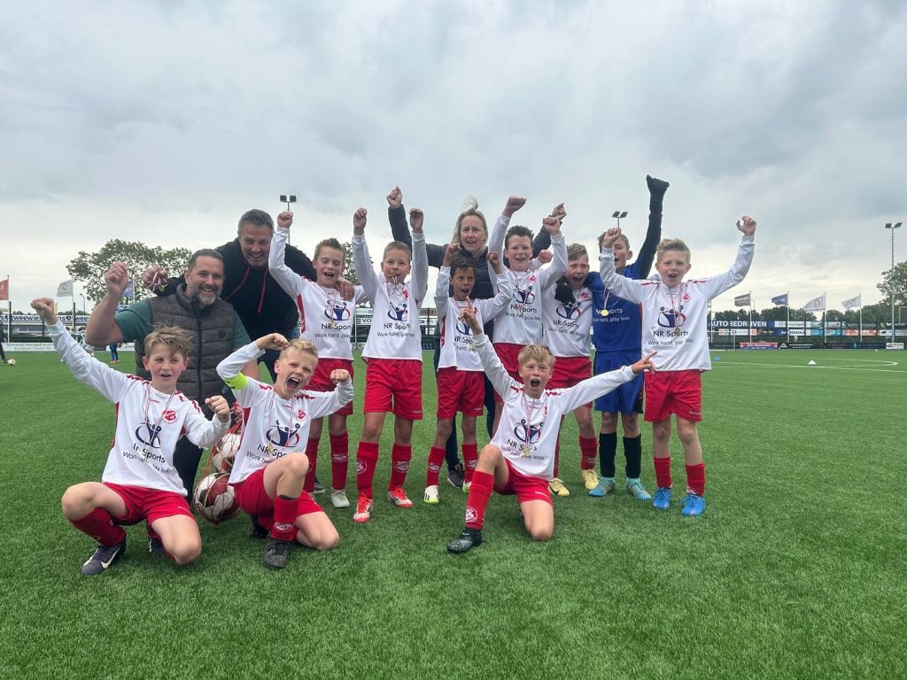 NOAD'32 JO11-1 KAMPIOEN