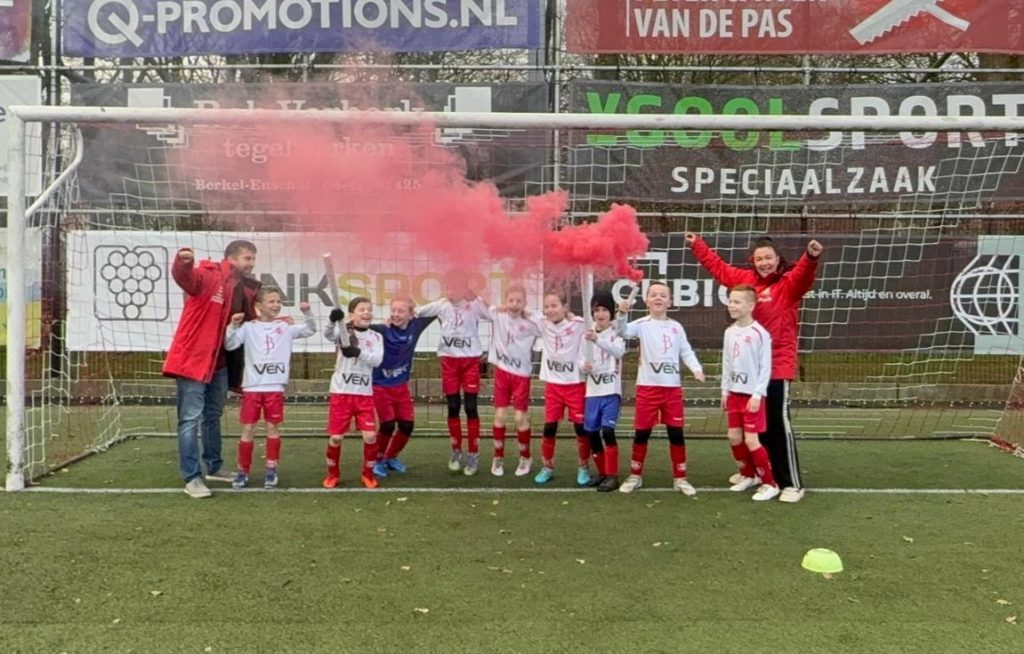 NOAD'32 JO9-1 KAMPIOEN!! 1