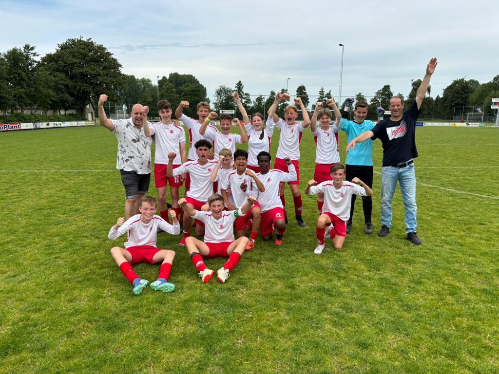 ST NOAD'32/Wilhelmina'26 JO14-1 KAMPIOEN